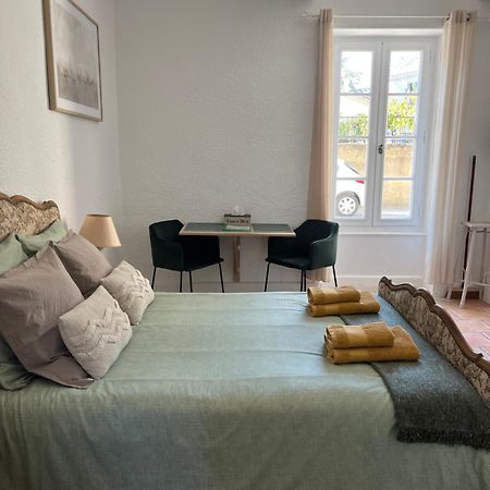 Au Petit Faubourg Daire Grignan Dış mekan fotoğraf