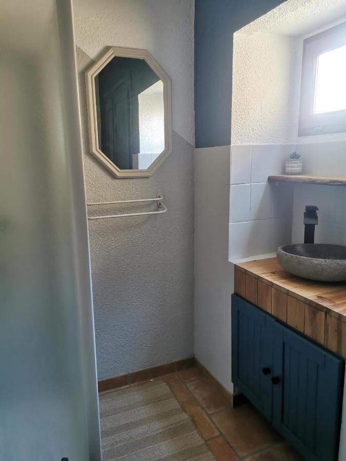 Au Petit Faubourg Daire Grignan Dış mekan fotoğraf